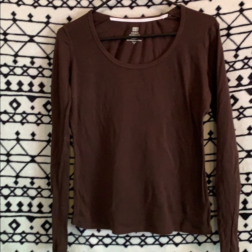Thin long sleeve brown shirt